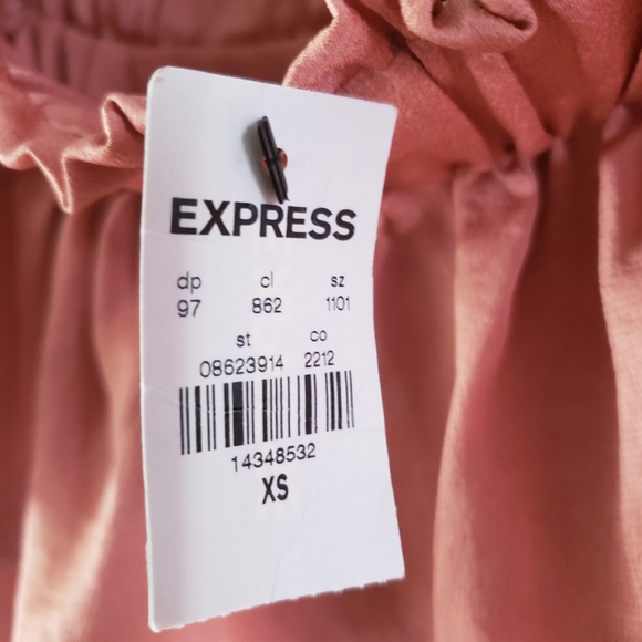 Express off the shoulder ruffle top. XS - Picture 3 of 4